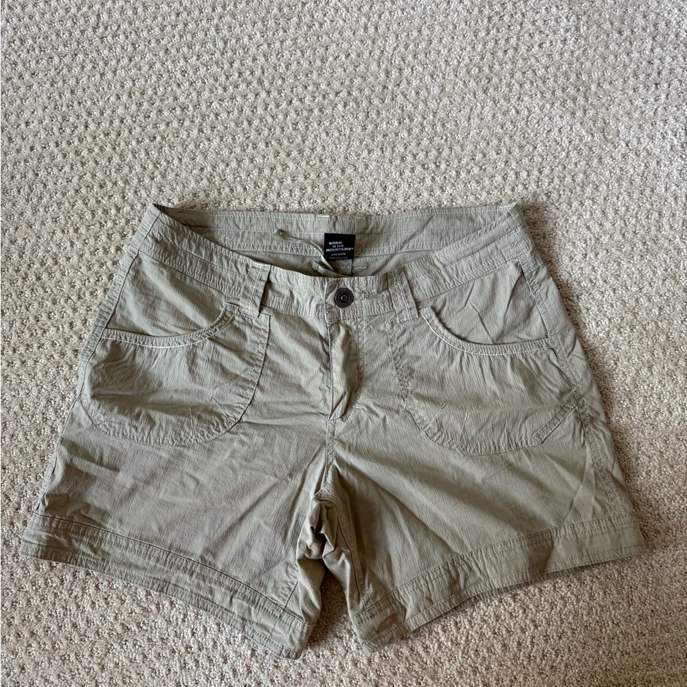 Kuhl Women's Cargo Shorts in Tan